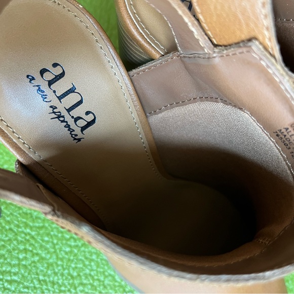 a.n.a a new approach pointed toe heeled booties size 7 - Picture 4 of 6
